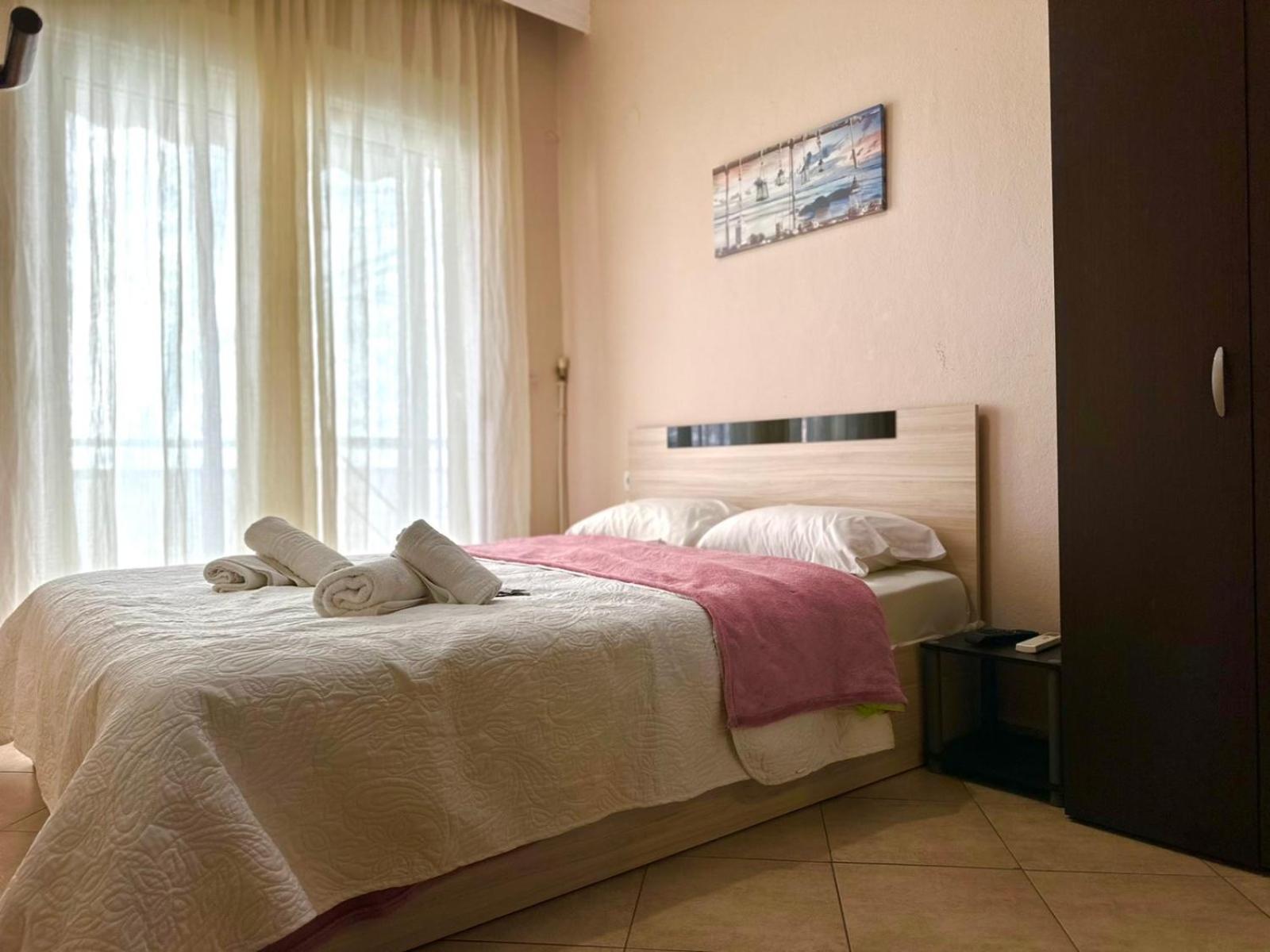 Ammos Apartments Nea Karvali Exteriör bild